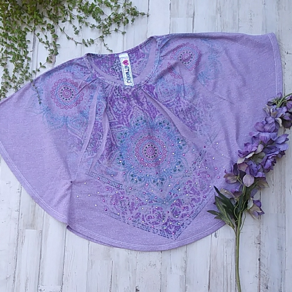 Beautiful Purple Wing Sleeved Top. Size M